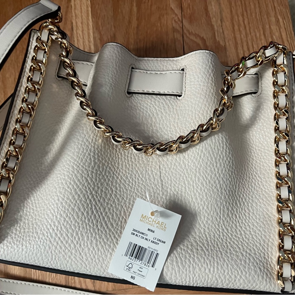 Michael Kors Cream Leather Shoulder Bag with Gold Chain - Picture 4 of 5
